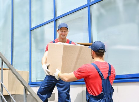 Professional flat removals in Tolworth with moving van and apartment access