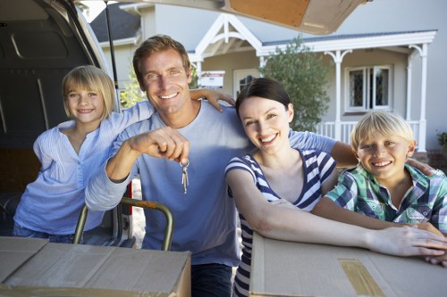 Secure storage units for removals and storage in Tolworth