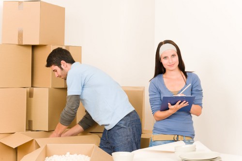 Packing and loading boxes during local removals in Tolworth